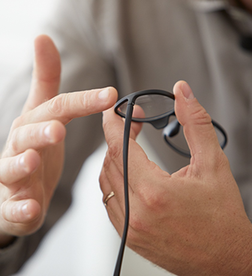 We created a design that had a smooth line from the front to the hinge