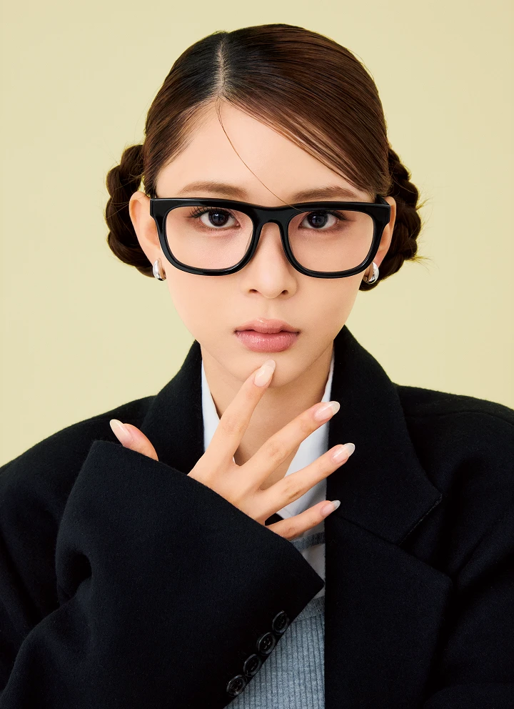 ミチのサングラス着用ポートレート