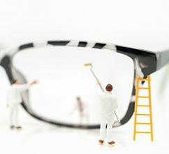 メガネのレンズ汚れを落とす方法