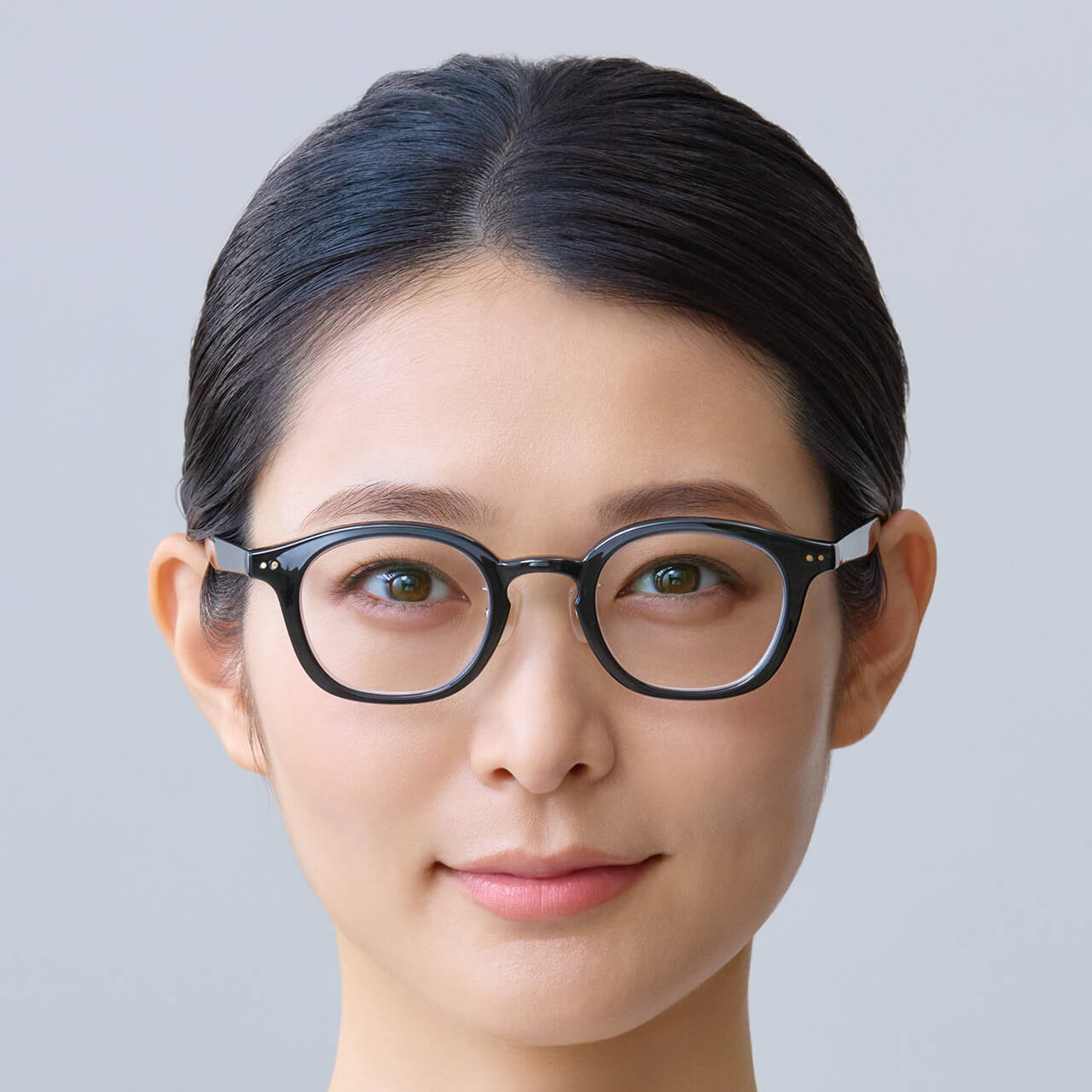 目が小さくならないメガネ