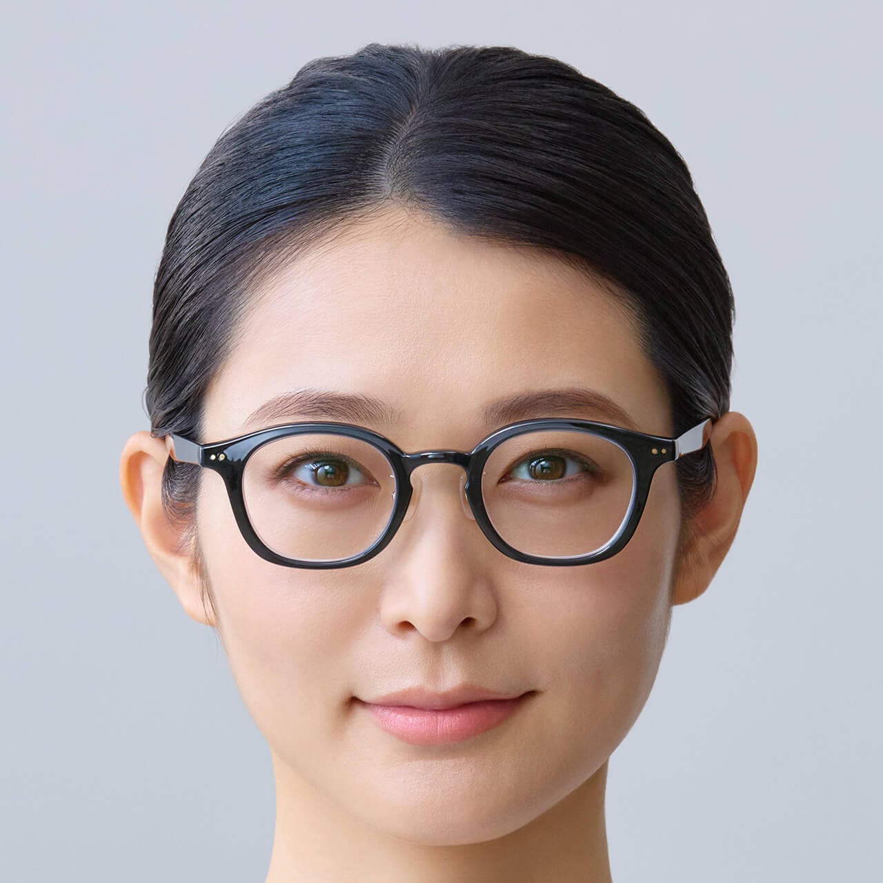 目が小さくならないメガネ