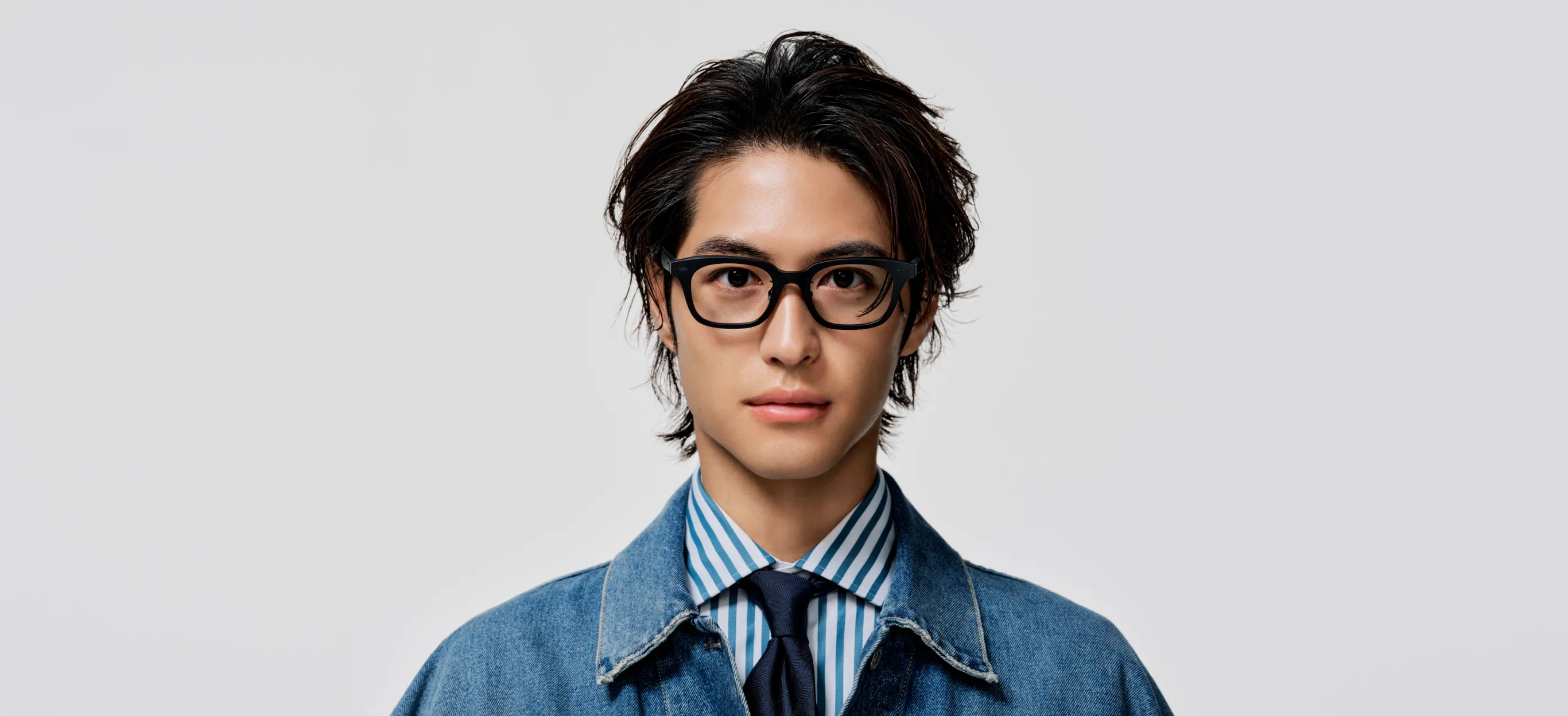 面長顔型 × かき上げミディアムの正面着用写真をもとにした清潔感ロジックの解説図