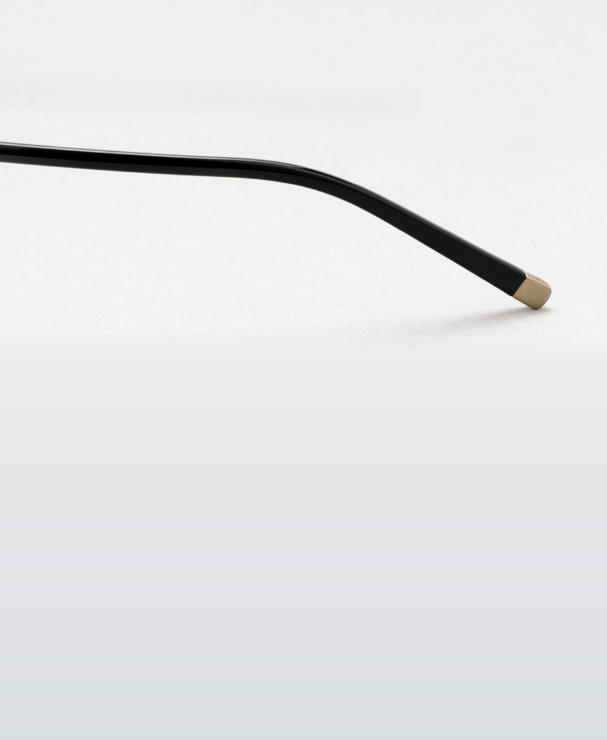 釋放鼻樑壓力的「無重力平衡設計」